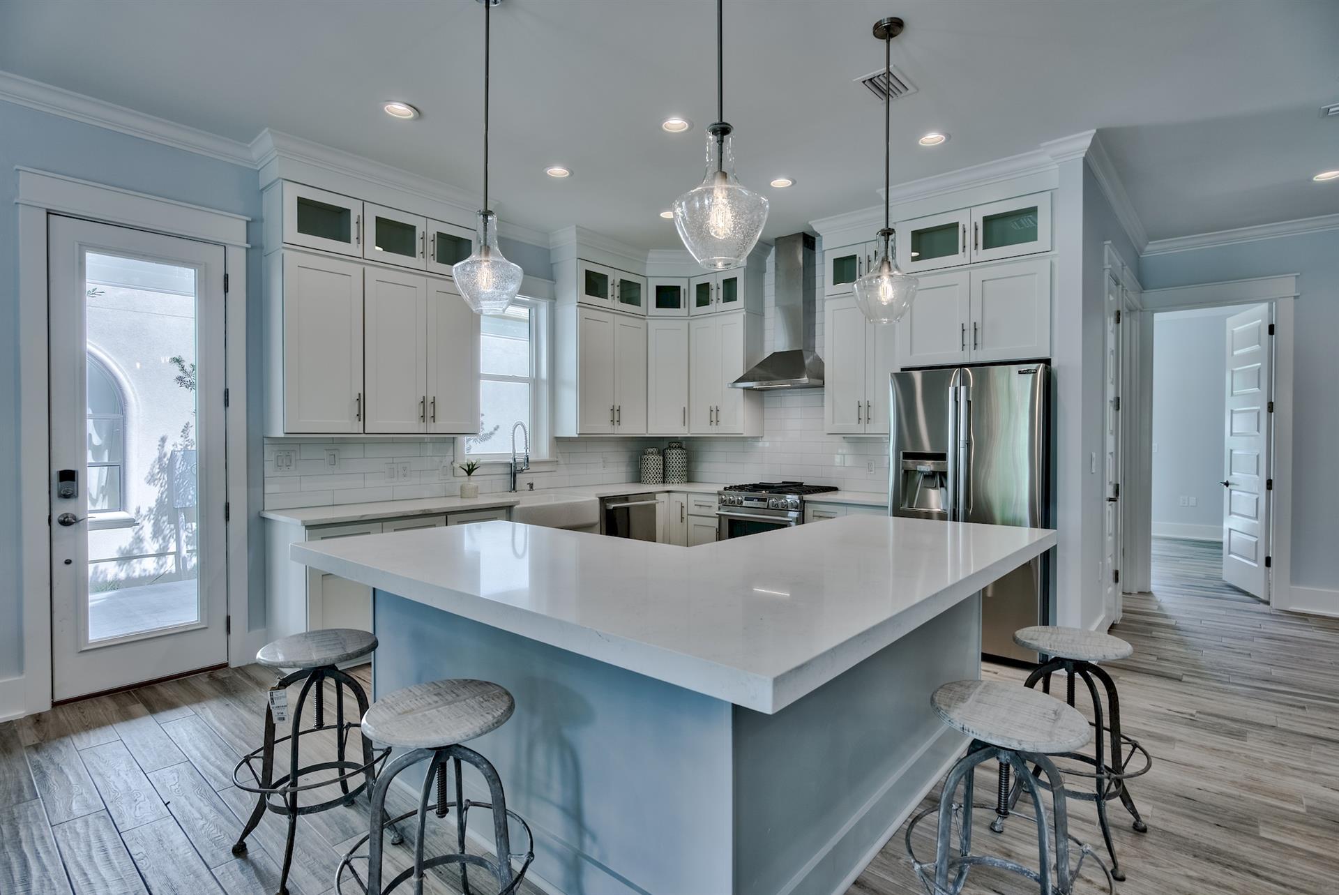 Kitchen with breakfast bar seating