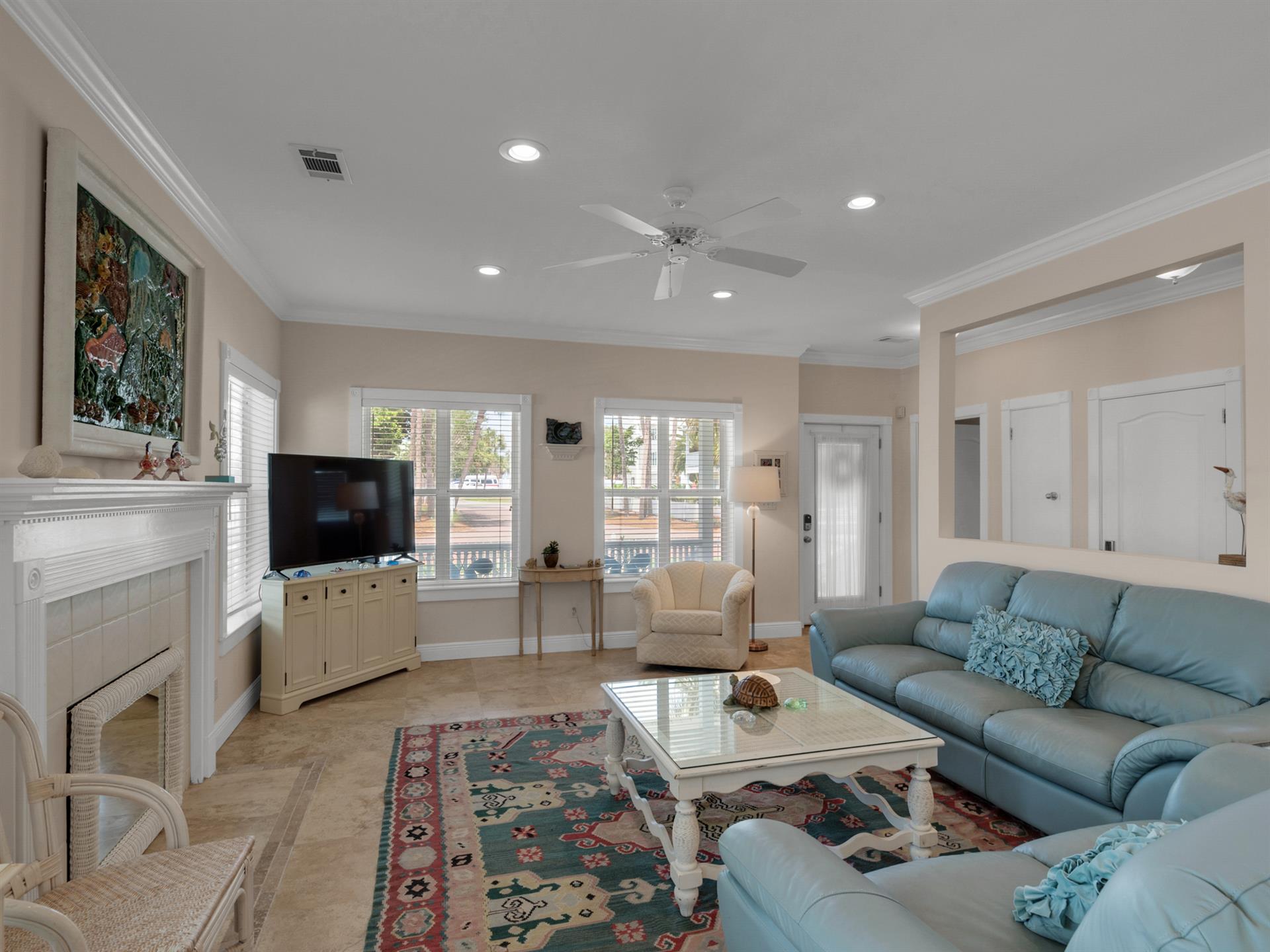 Cofortable Living Room