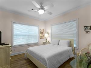 1st Floor Queen Bedroom