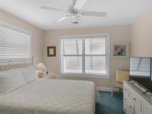 2nd Floor Queen Room