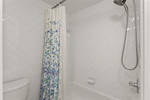 Guest Bathroom 1 with TubShower Mix