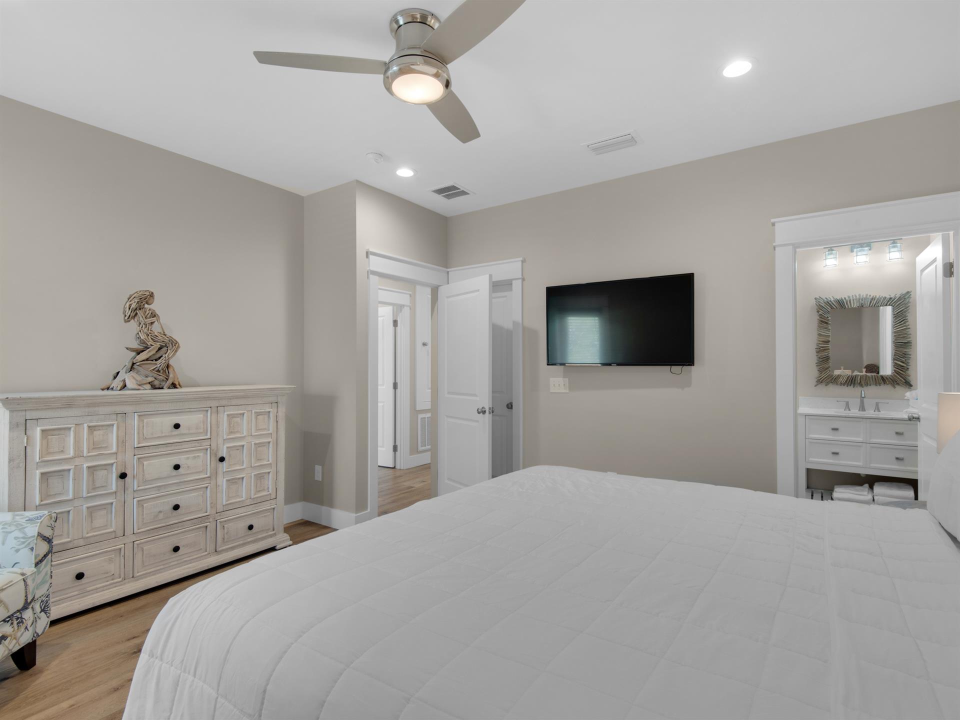 2nd Floor King Room 2