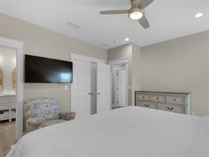 2nd Floor King Room 4
