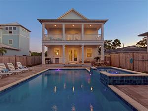 Large Private Pool with Spill Over Spa