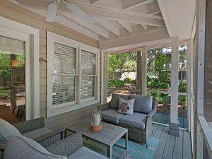 Realxing Screened Porch