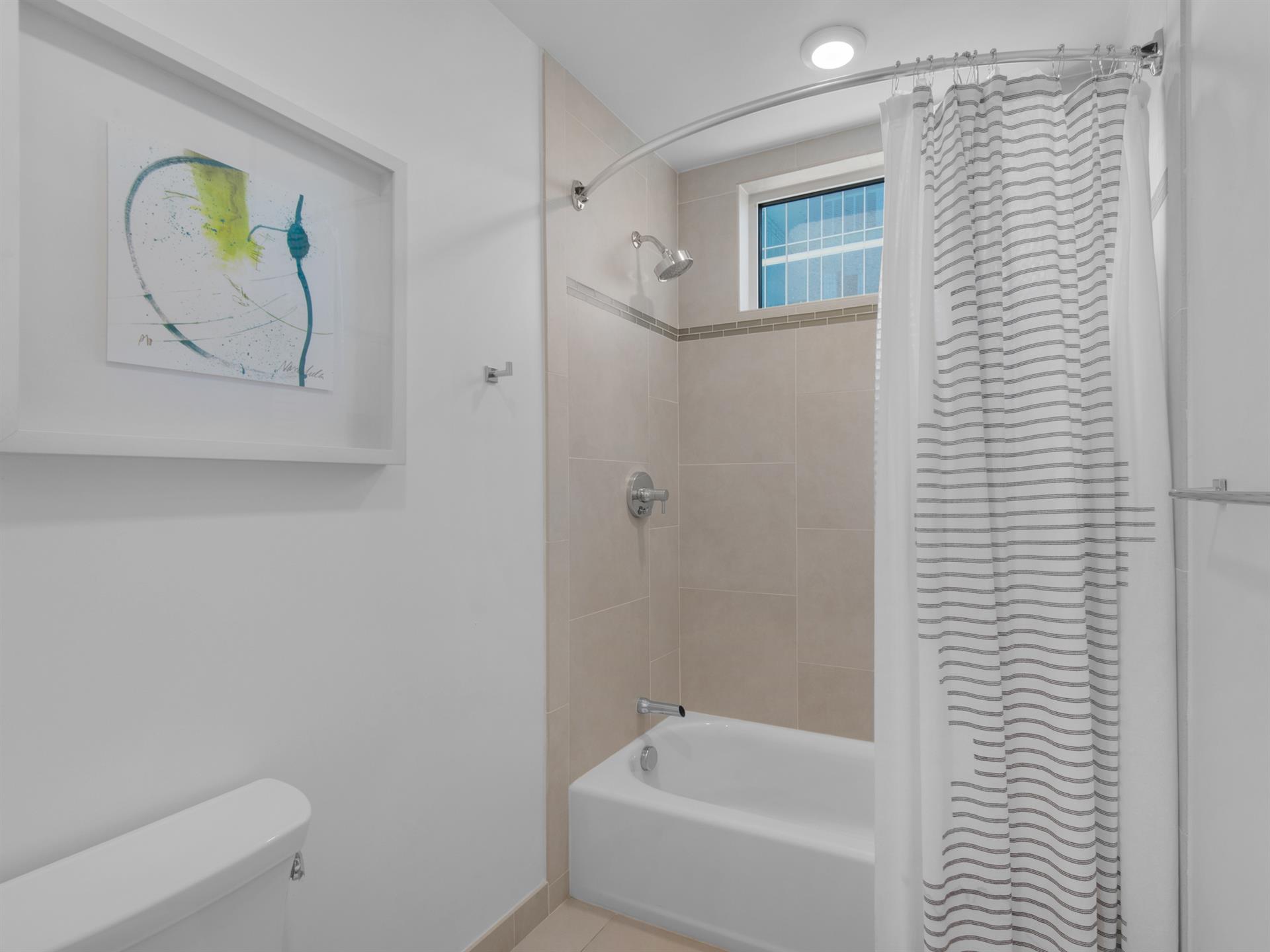 Guest Bathroom 1 with TubShower Mix