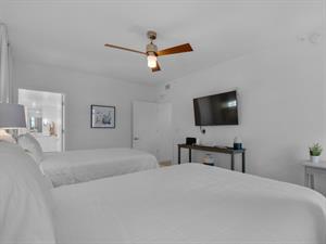 Guest Bedroom 2 with 2 Queen Beds and Flat Screen TV