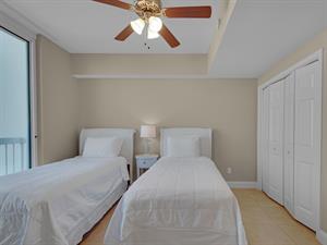 Guest Bedroom 2 with 2 Twin Beds