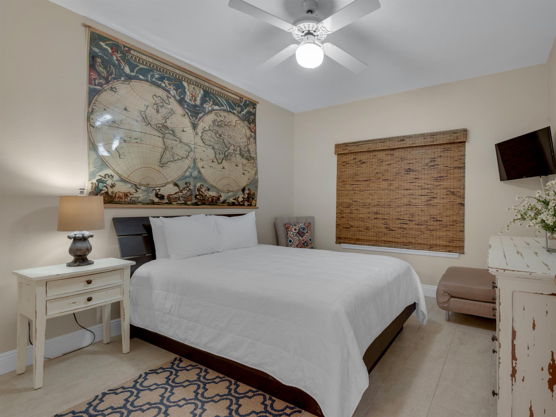 Guest Bedroom with Queen