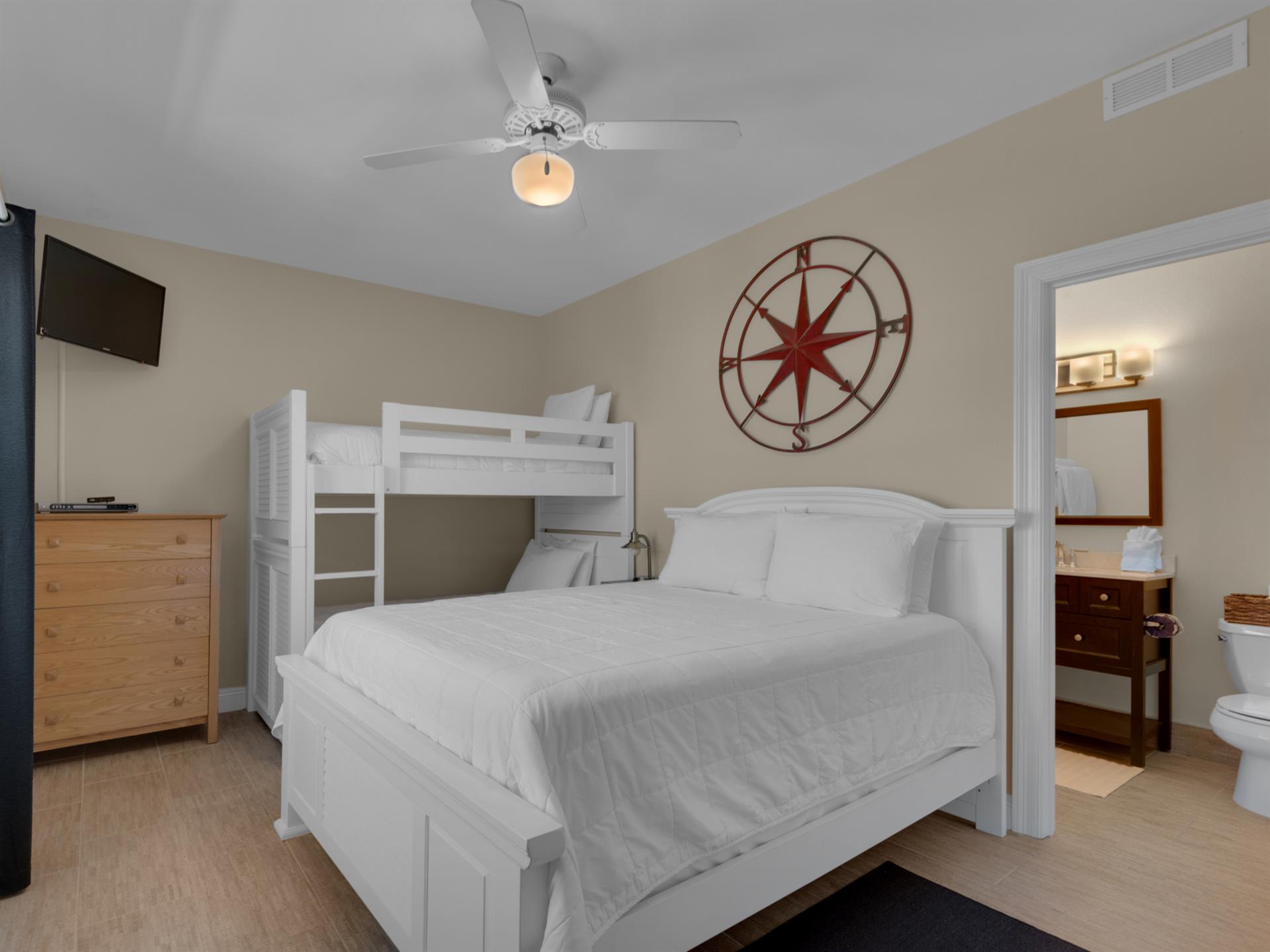 2nd fl Guest Bedroom with Queen and Bunk