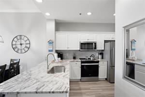 Beautiful Spacious Kitchen