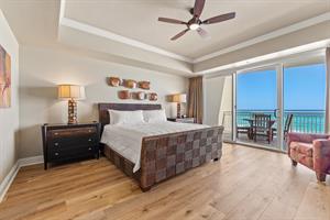 Maser Bedroom with King Bed