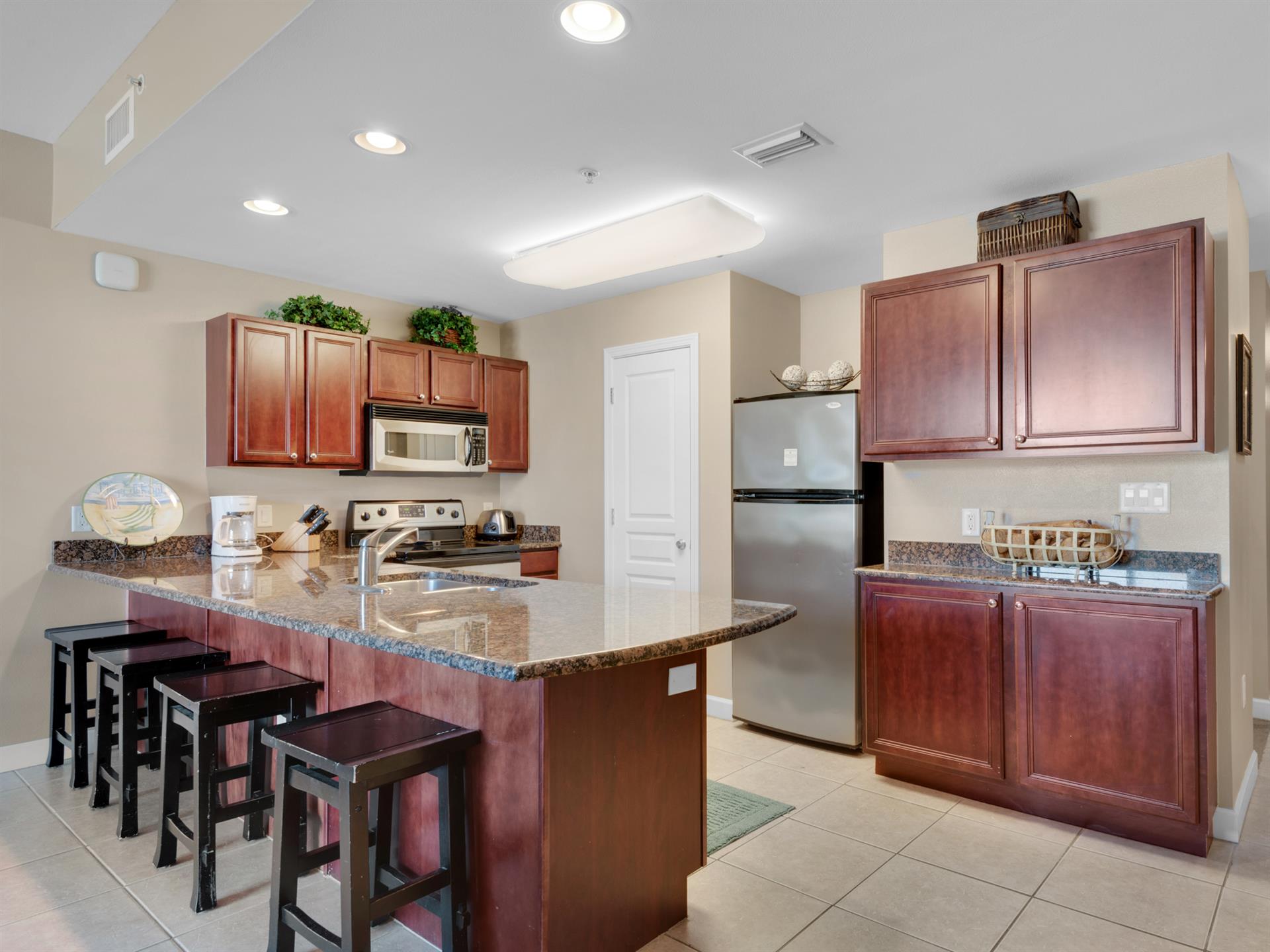 Kitchen with breakfast bar seating