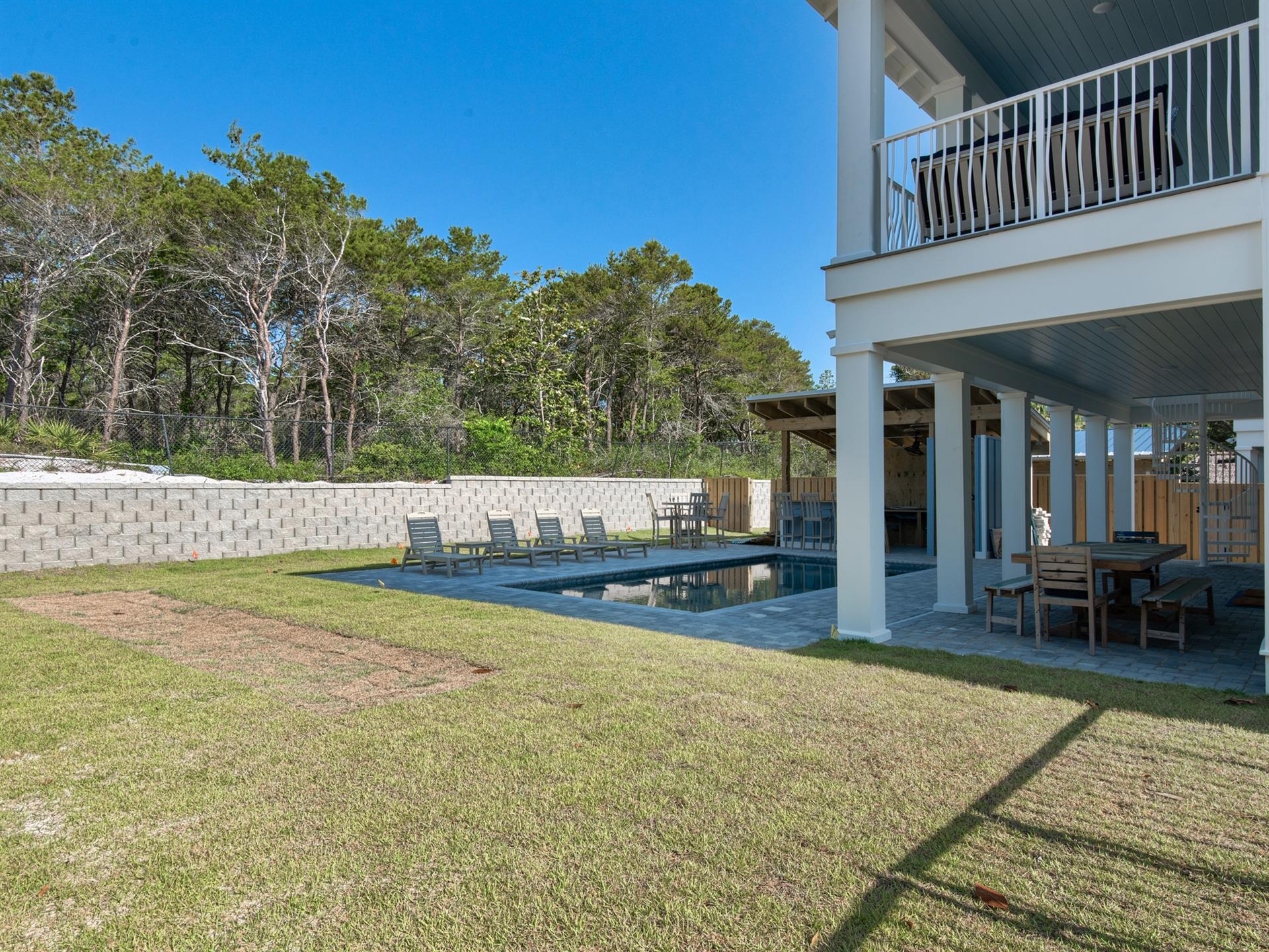 Large private back yard