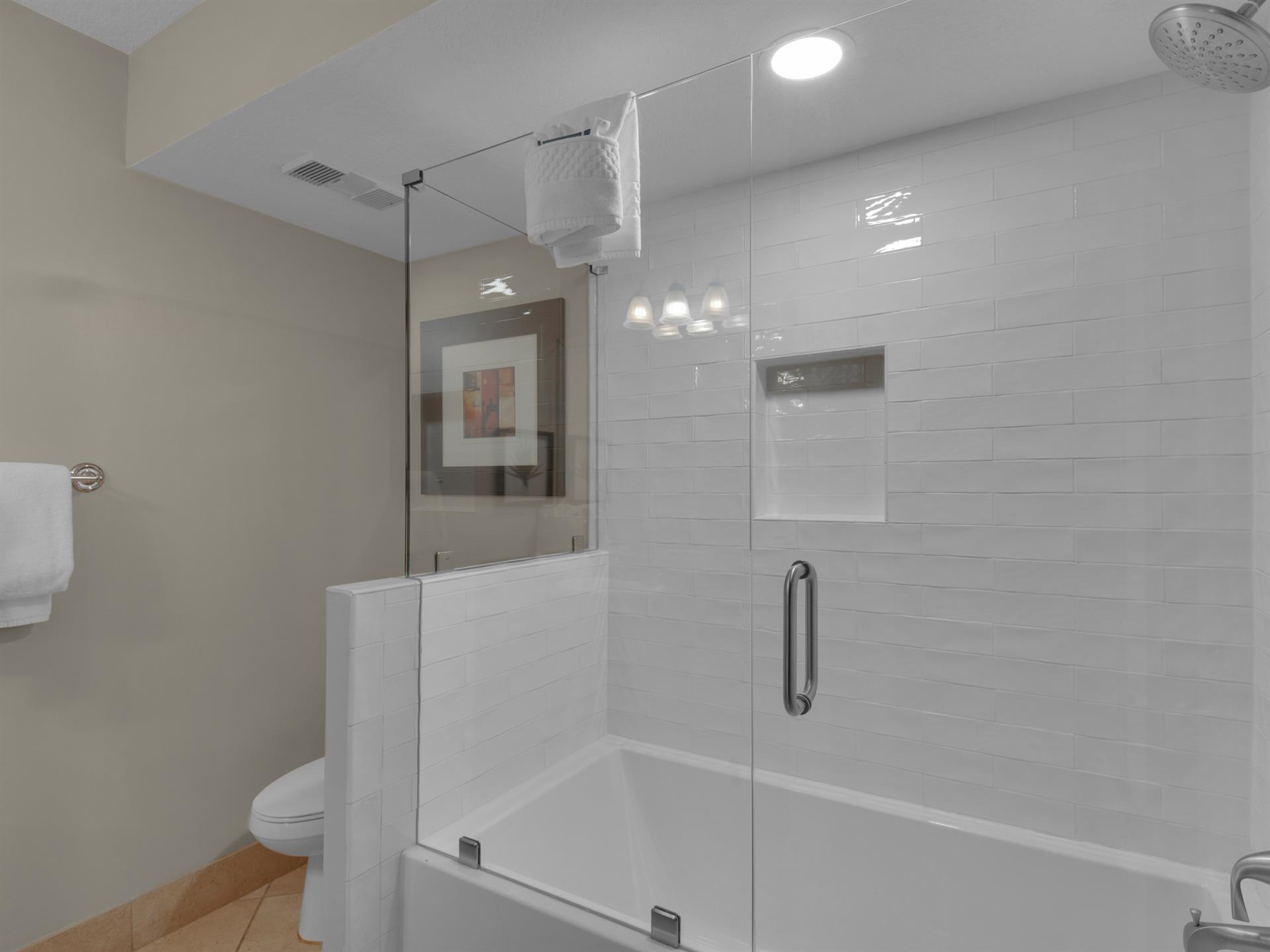 Guest Bath with TubShower Combo