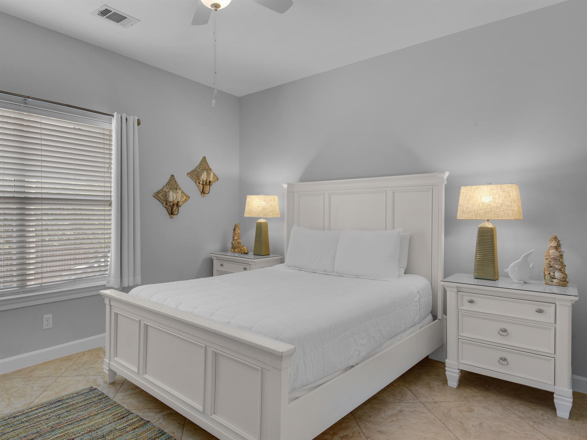 Back Guest Bedroom with Queen Bed