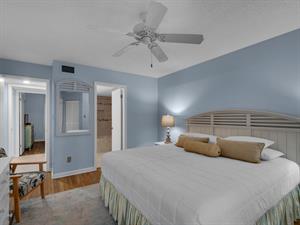 Entranc to En  Suite Bath in Primary Bedroom