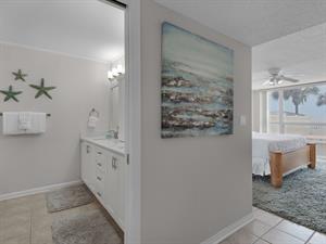 Entry to Primary Suite