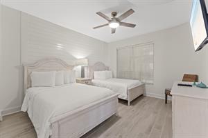 Guest Bedroom 2 with 2 Double Beds