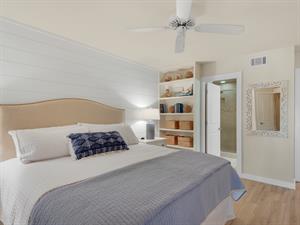 Primary with En Suite Bath