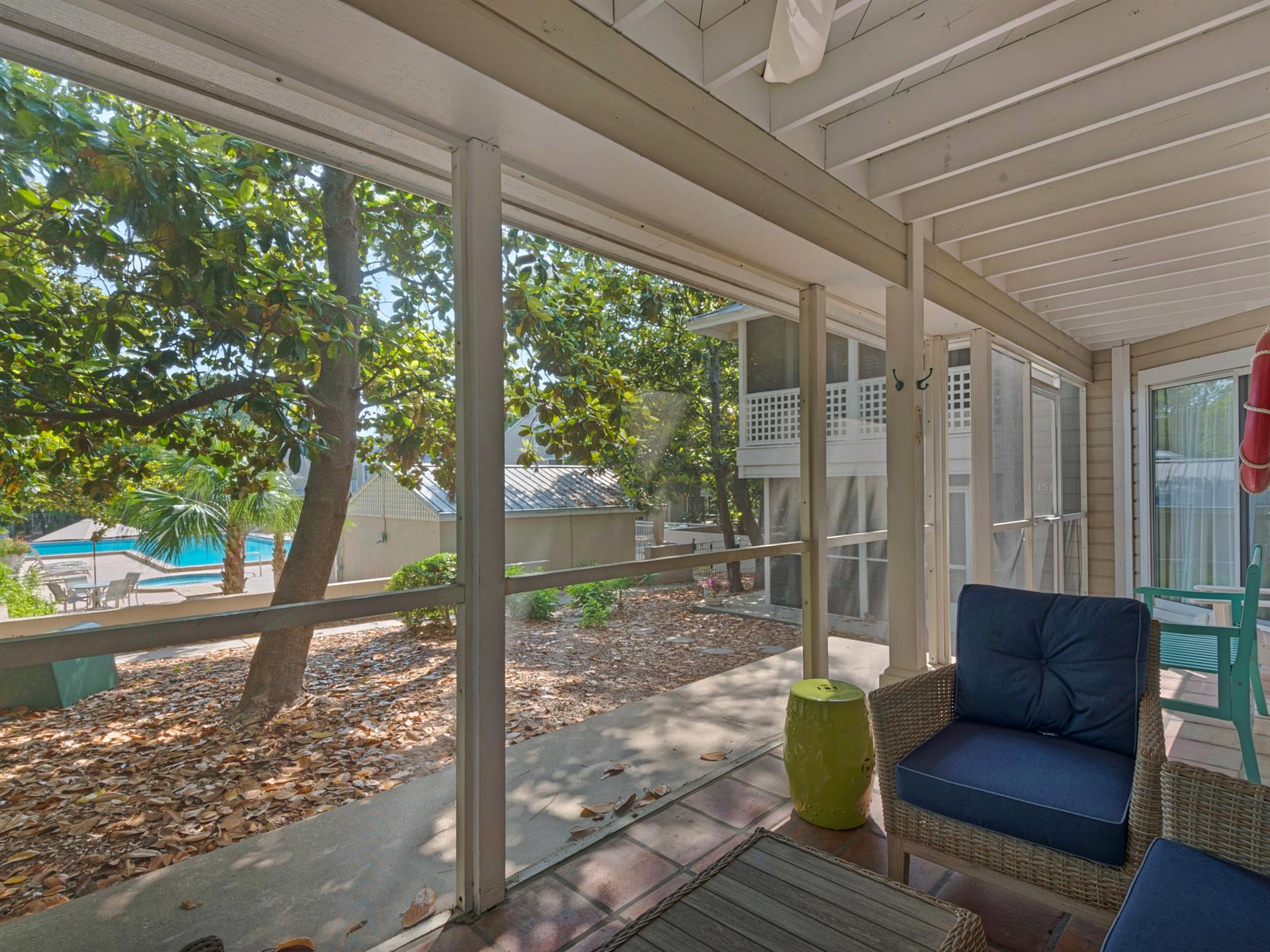 Large Cottage Pool behind HDC158