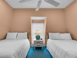 Guest Bedroom with 2 Double Beds 2nd fl