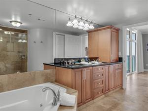 Primary Bathroom with Double Vanity and Soaking Tub