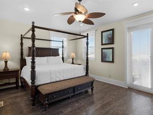 3rd floor primary with king bed