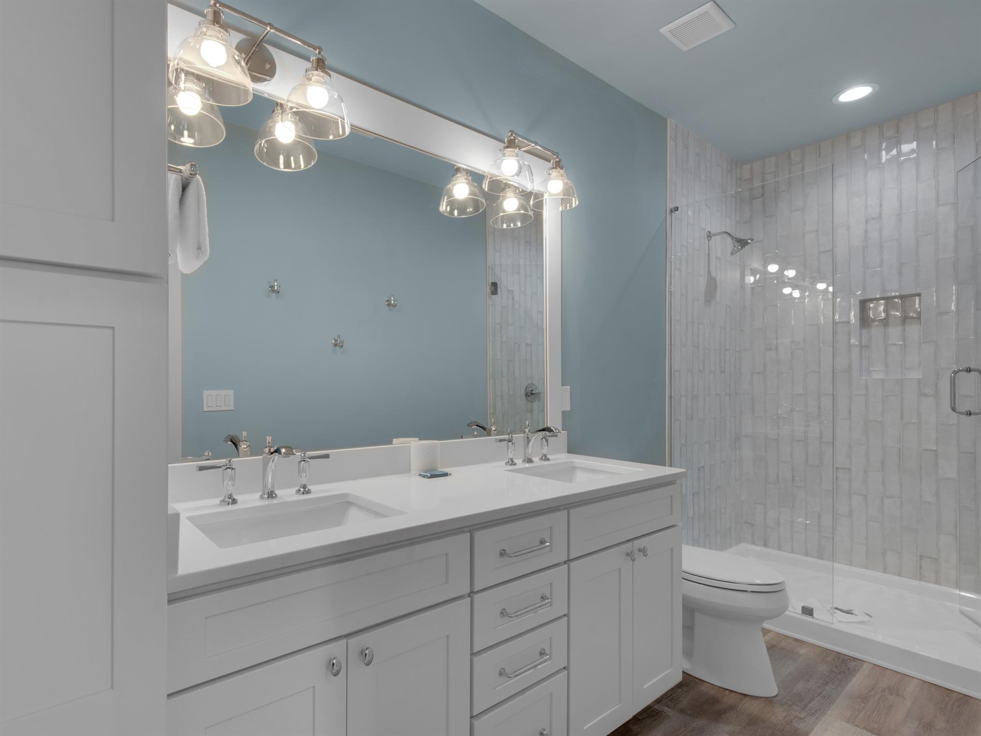 2nd Floor Primary bathroom 2