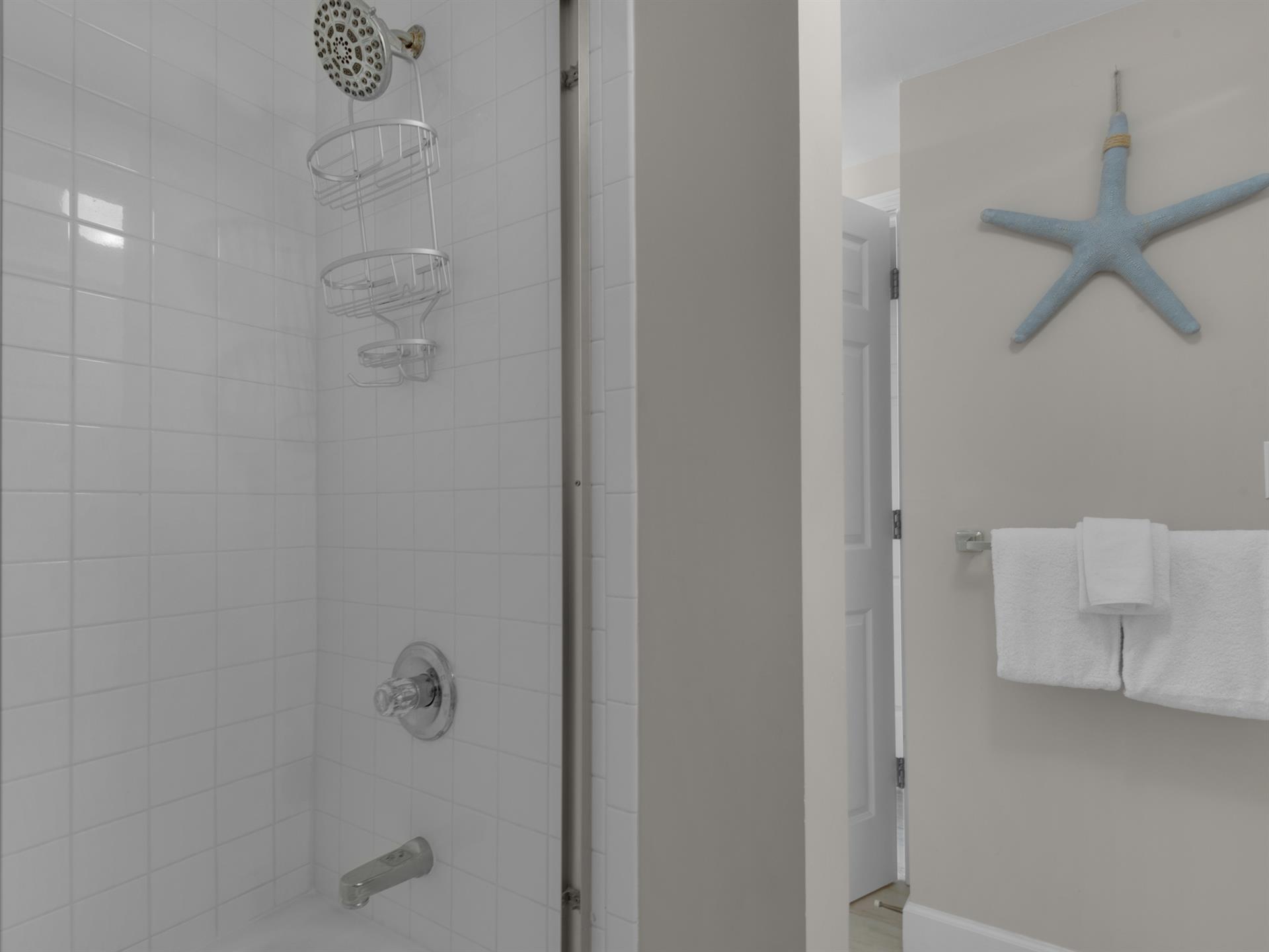 Guest Bathroom 1 with ShowerTub Mix