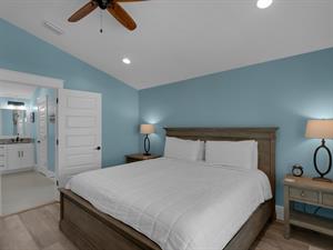 3rd Floor King Room 7