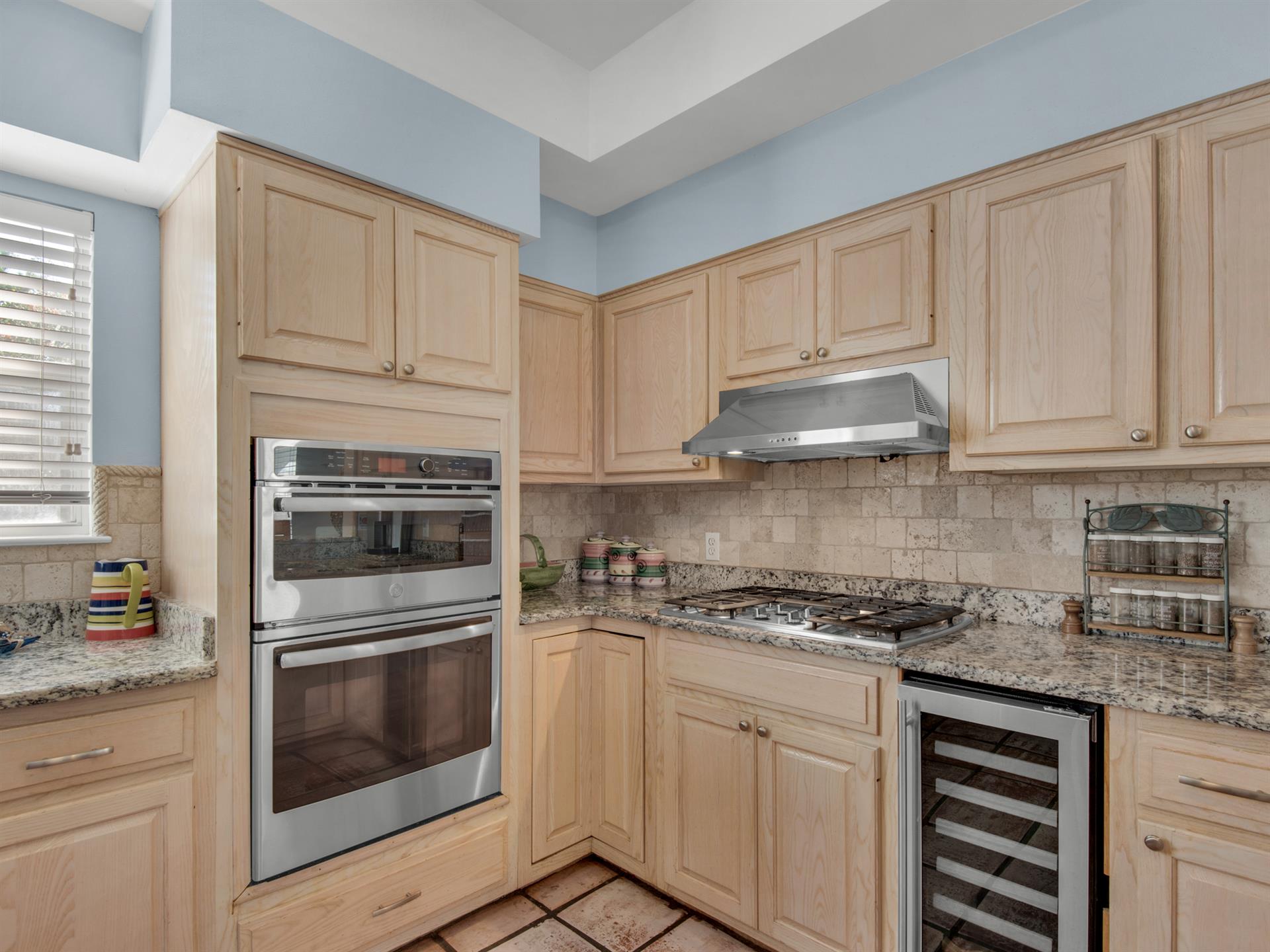 Wine Fridge  Double Oven