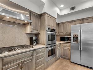 Large Kitchen with Double Oven