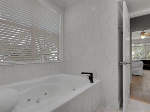 Jacuzzi Tub in Primary Bathroom