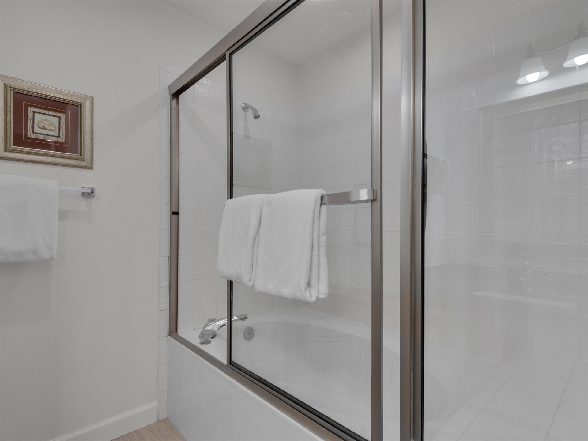 TubShower Combo in Loft