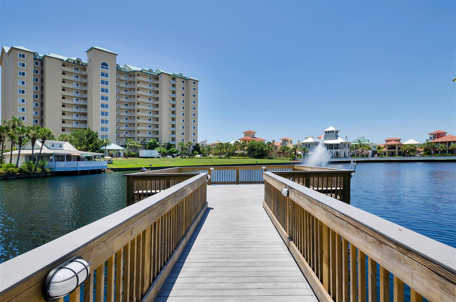 Villa Lake BoardwalkDock