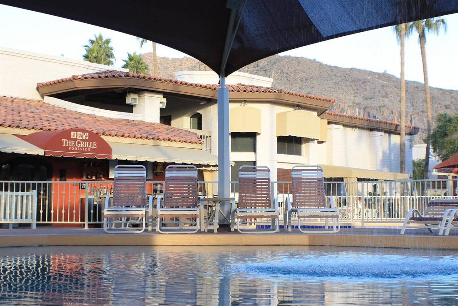 Camelback Resort Classic Studio with Outdoor Pool Bar