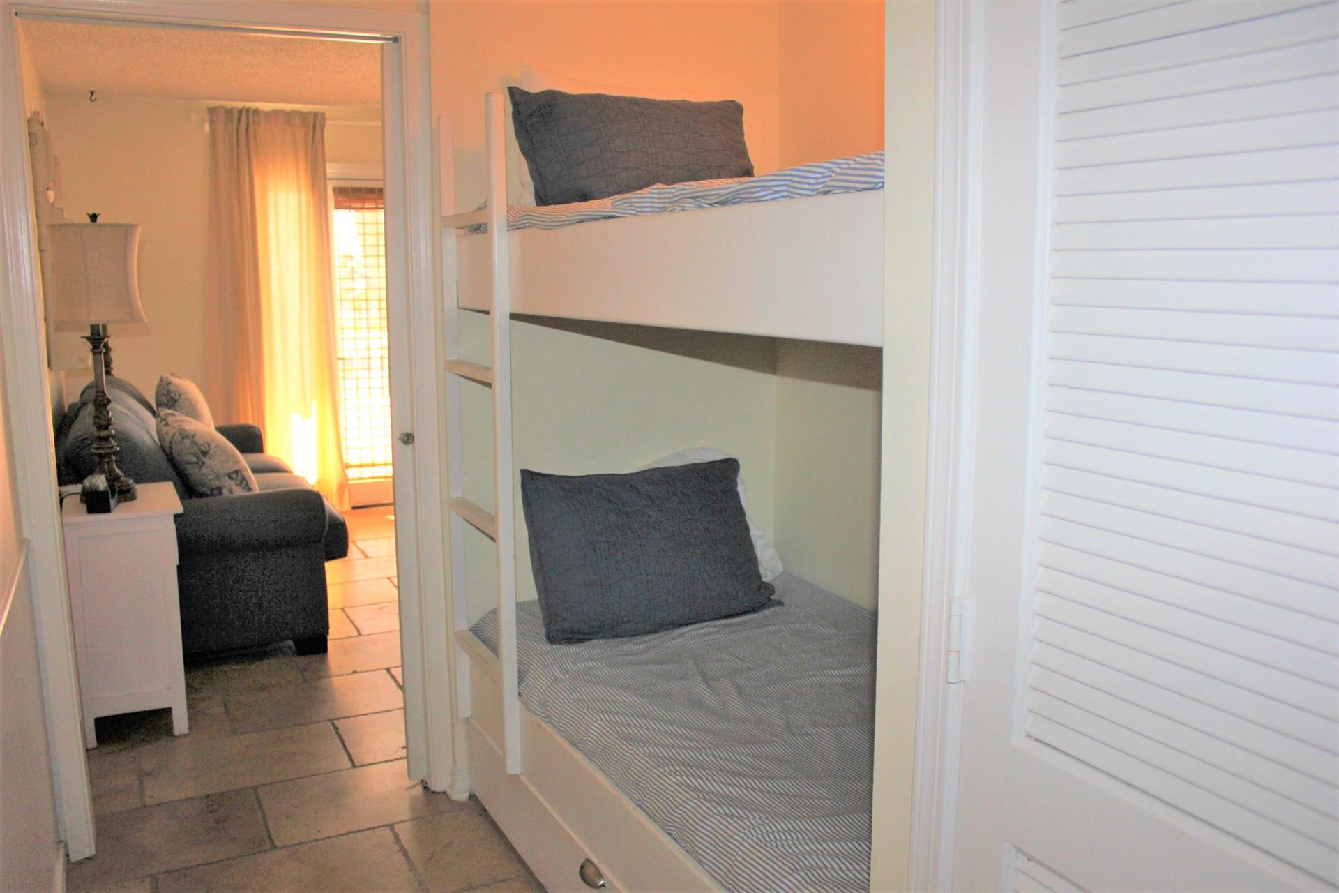 Bunk bed off main hallway