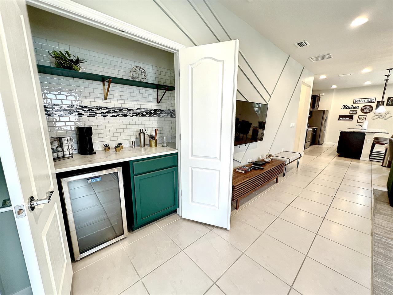 Private Bar Living Room