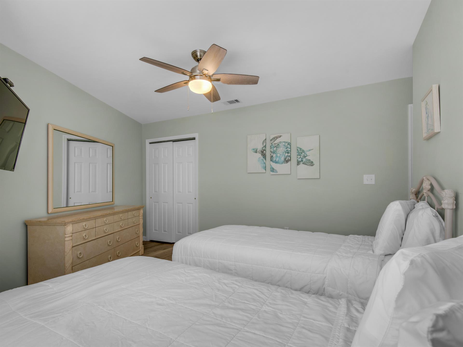 Guest Bedroom with 2 Twins and Flat Screen TV