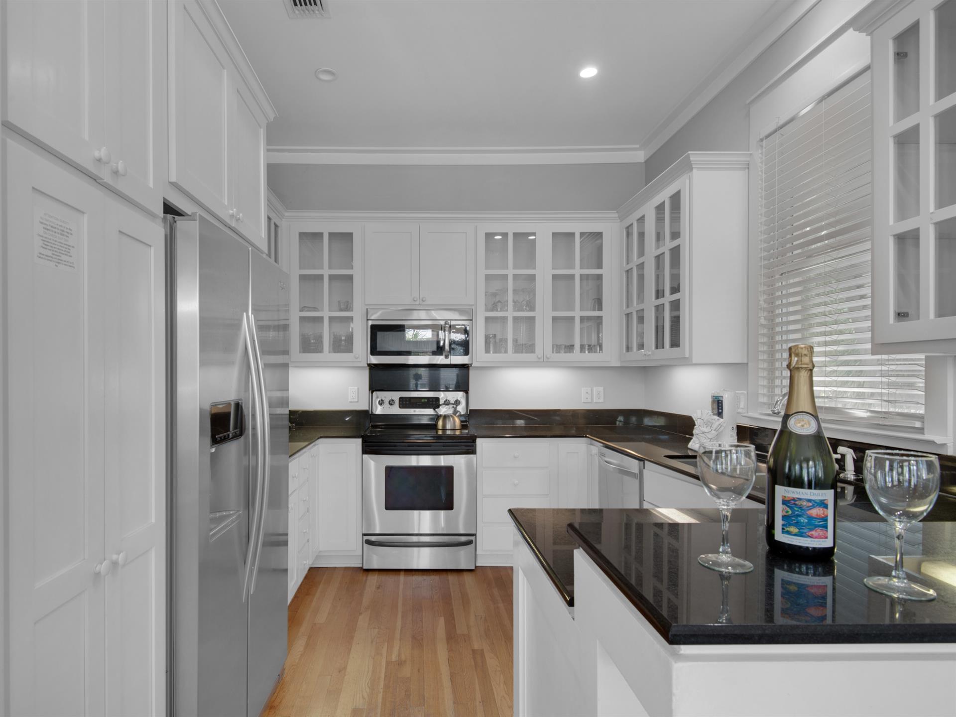 Kitchen with breakfast bar  2nd floor