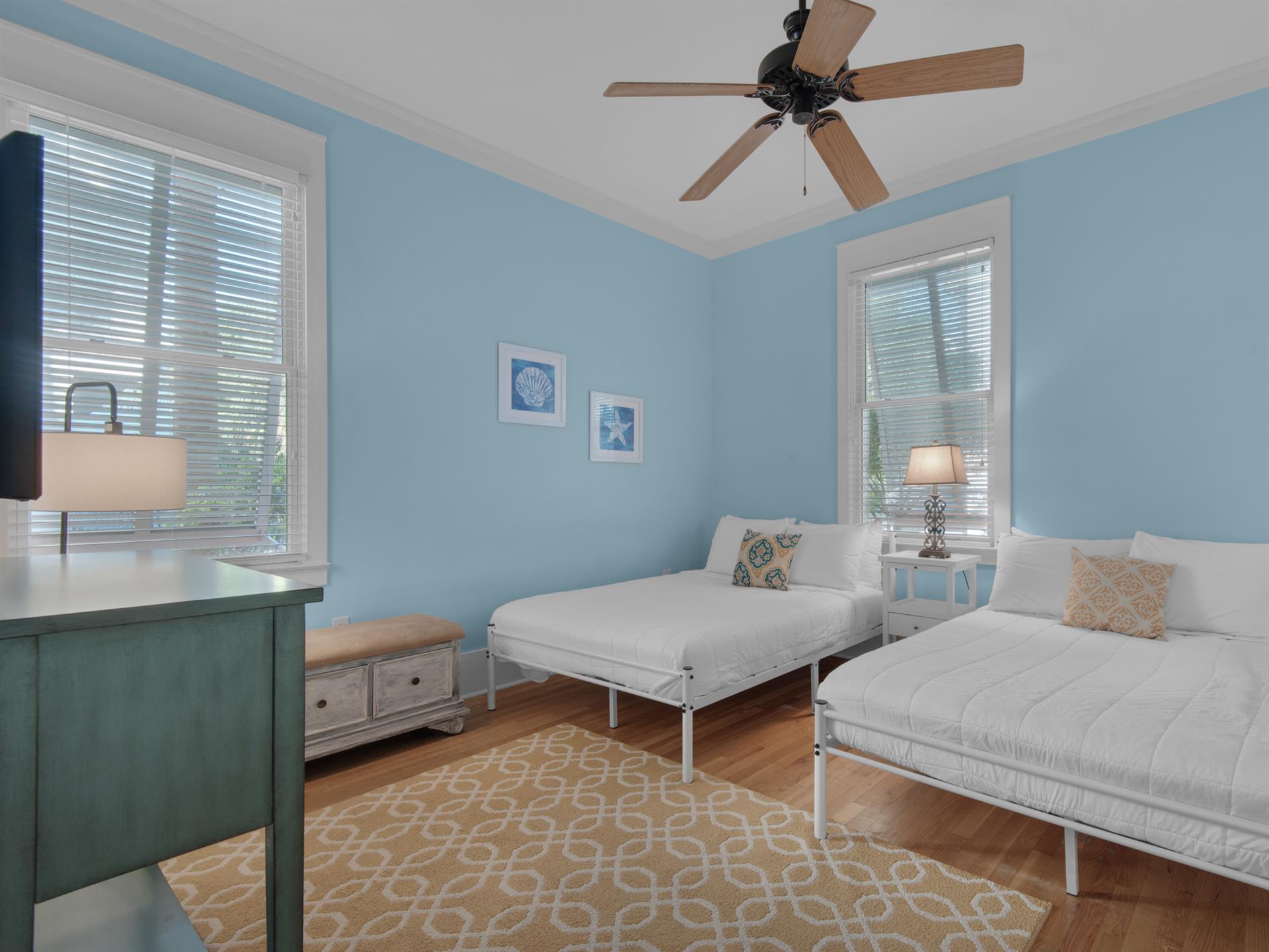 Guest bedroom with 2 double beds  1st floor