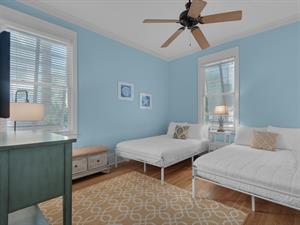 Guest bedroom with 2 double beds  1st floor