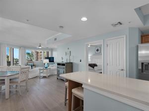 Beautiful Open Concept Condo