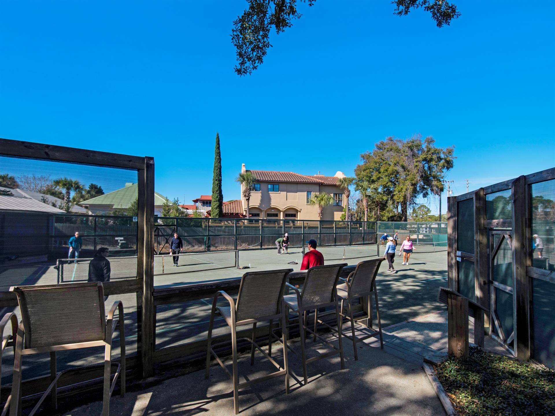 Seating at Pickleball Courts
