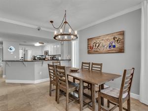 Dining Area with Seating for 6