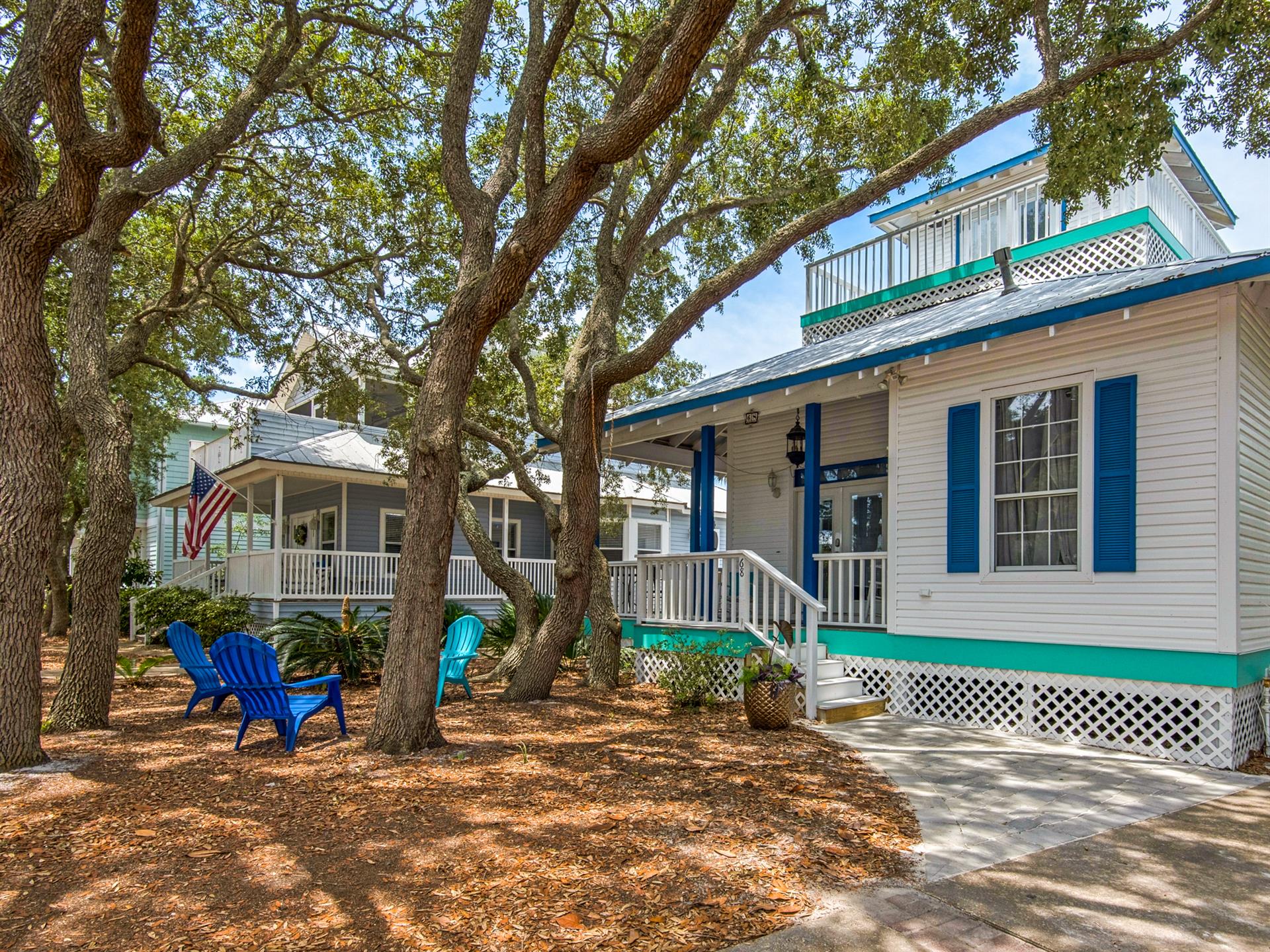 Front Yard Sitting Area