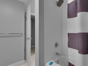 Guest Bathroom 1 with ShowerTub Mix