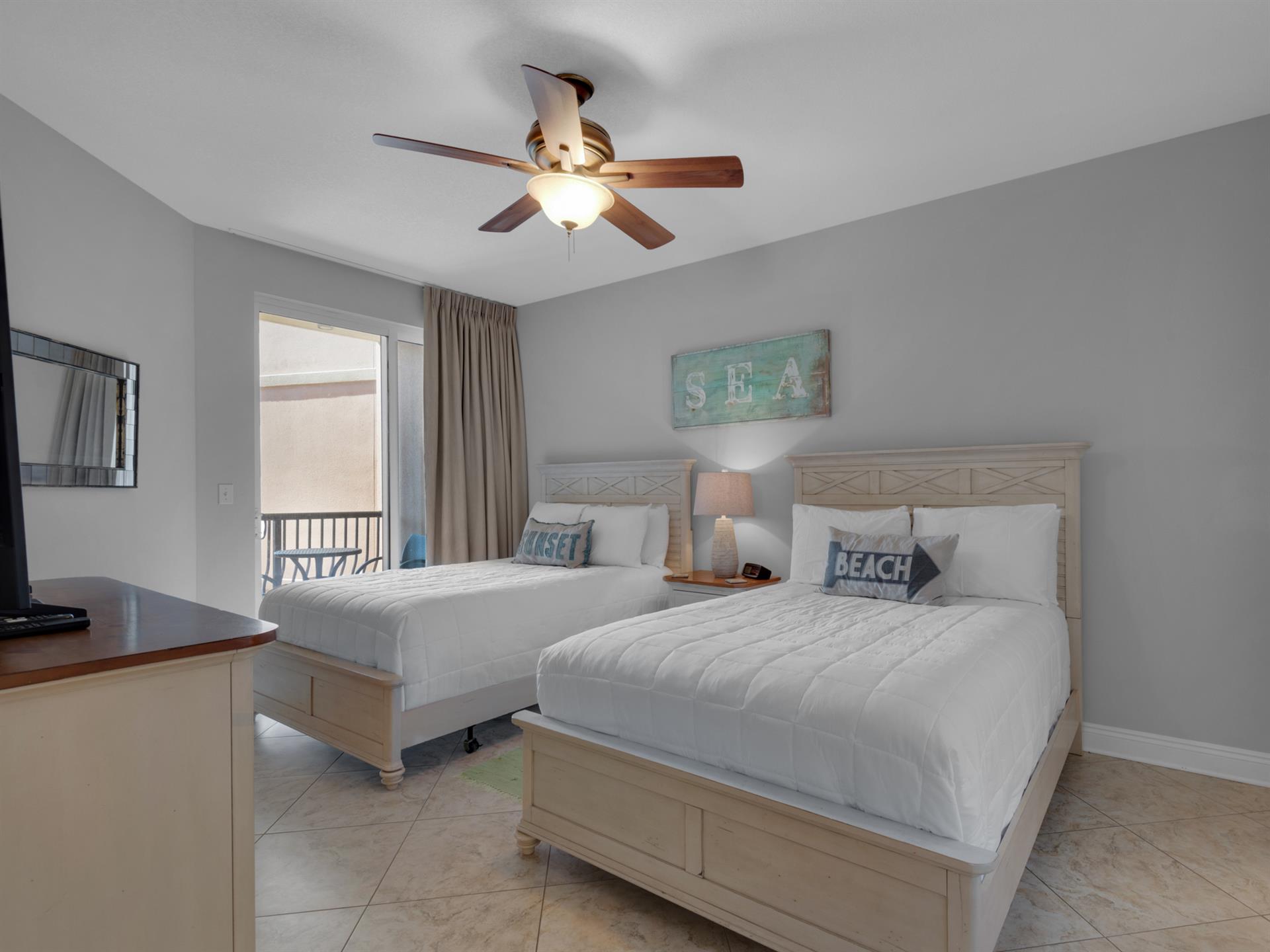 Guest Bedroom with 2 Double Beds