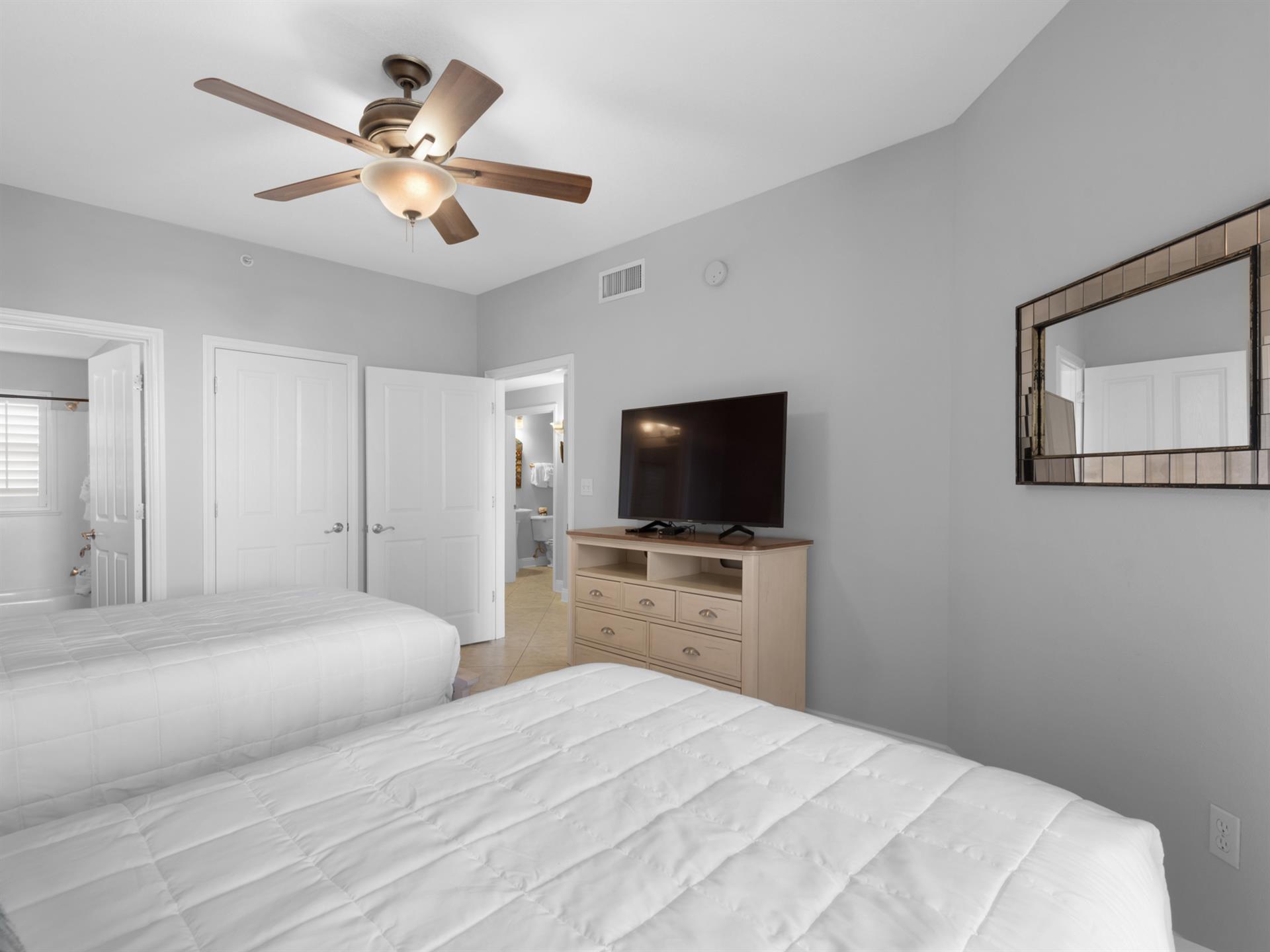 Guest Bedroom with 2 Double Beds and Flat Screen TV